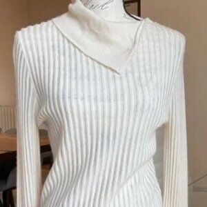 TSE Cashmere Ribbed Turtleneck